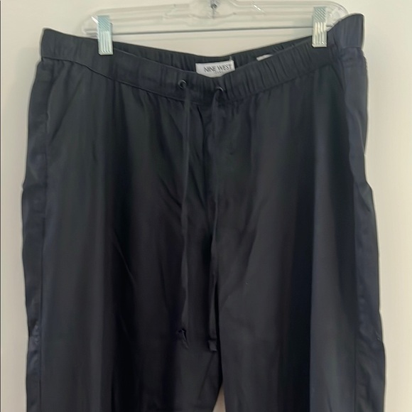 Nine West The Easy Jogger Black Large - Picture 3 of 12